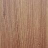 Panel ścienny WPC o naturalnym wzorze drewna w odcieniu ciepłego orzecha, z delikatnym rysunkiem słojów i matowym wykończeniem.