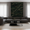 Stylowy salon z dużą narożną sofą, gdzie centralnym elementem wnętrza jest panel WPC o wzorze zielonego marmuru, pełniący funkcję eleganckiej płyty węglowej do salonu z połyskiem