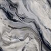 Fragment panelu WPC NP24006 z serii UHD prezentujący głębokie czarne i szare żyłkowanie o płynnym, falującym układzie